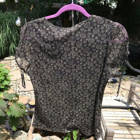 Tan and Black Flower Blouse - Picture 7 of 8